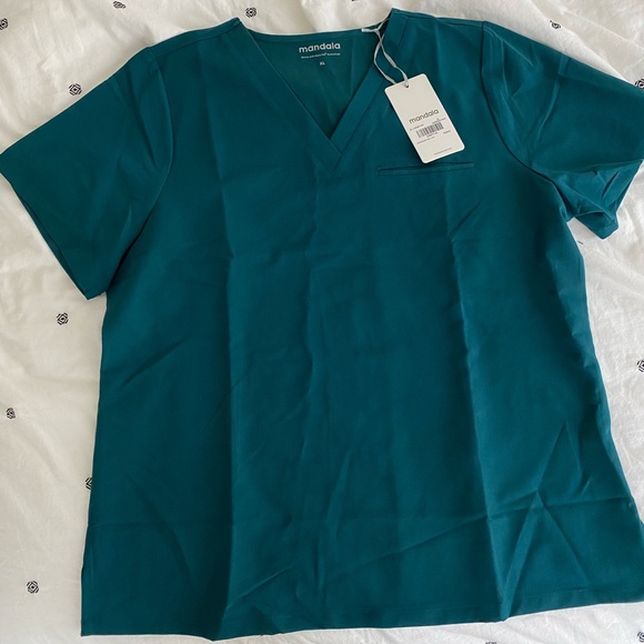 Mandala Scrubs One Pocket Top Caribbean Blue - Picture 1 of 4